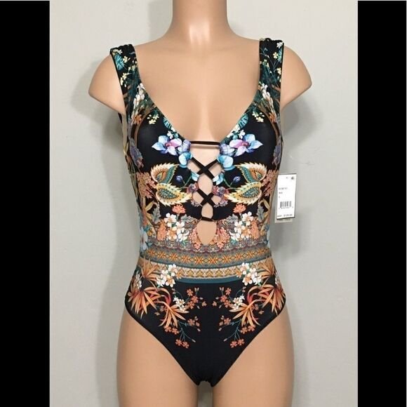 Kenneth Cole floral swimsuit. Small. Retails $129 - Picture 3 of 5